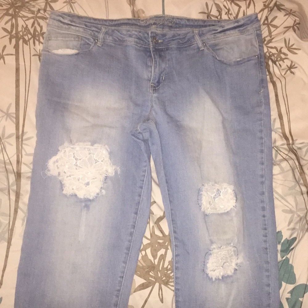 Delia’s “Taylor” skinny jeans